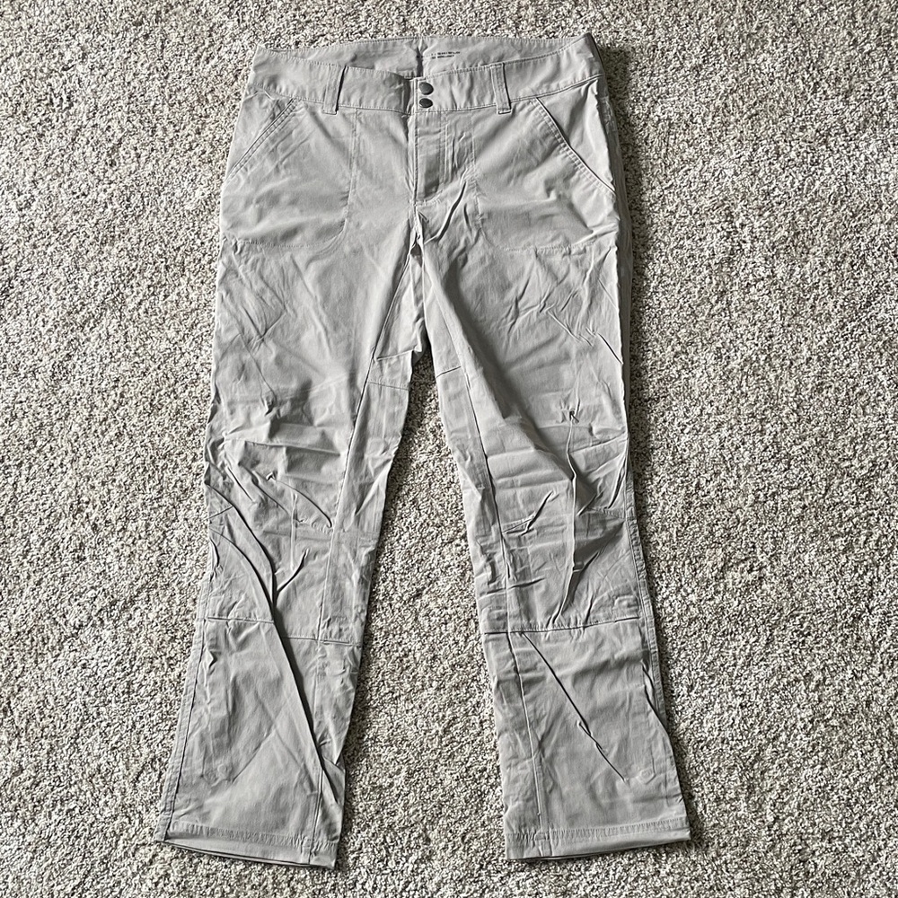 Columbia Women's Light Gray hiking pants